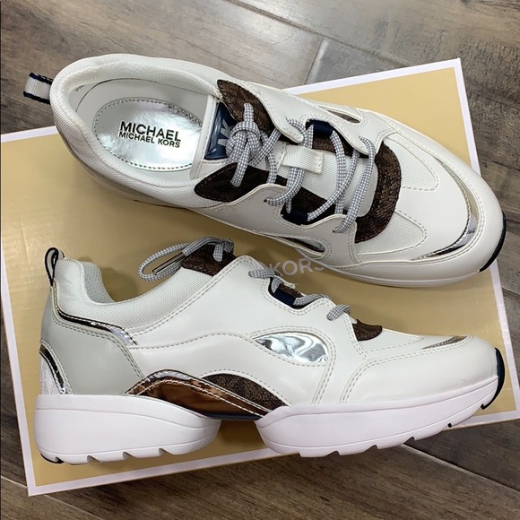 MICHAEL KORS OCTAVIA TRAINER NAPPA PU OPTIC WHITE - Picture 2 of 16